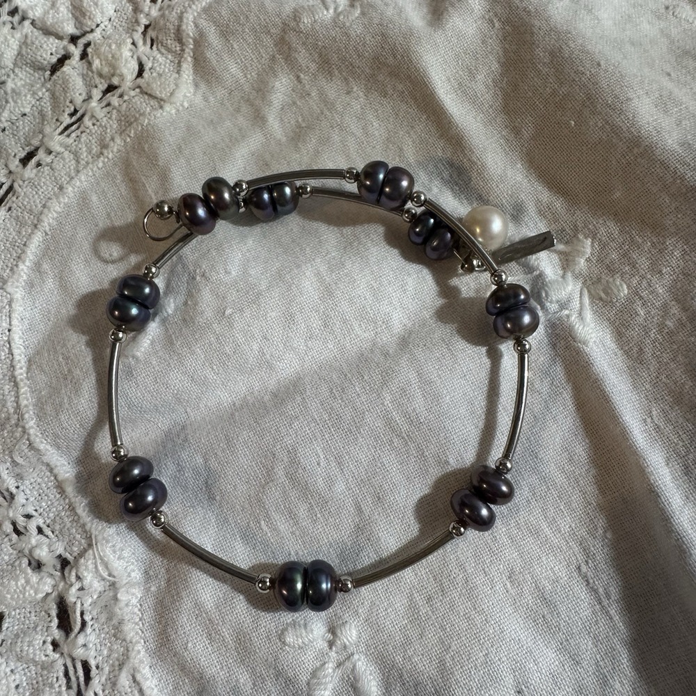 Vantel Pearls Silver‎ Wrap Bracelet.